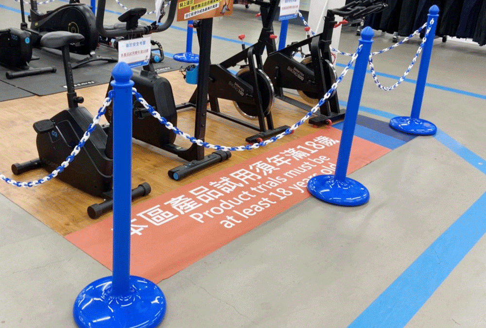 Revolutionizing Commercial Spaces: Innovative Applications of Plastic Stanchions